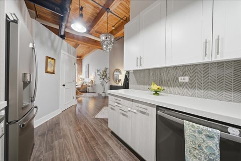 Tiny photo for 1740 N Marshfield Avenue #8, Chicago, IL 60622 (MLS # 12620599)