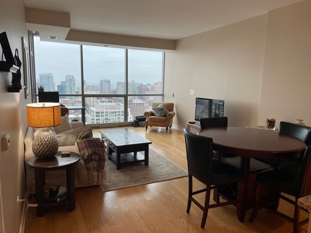 303 W OHIO Street 3501