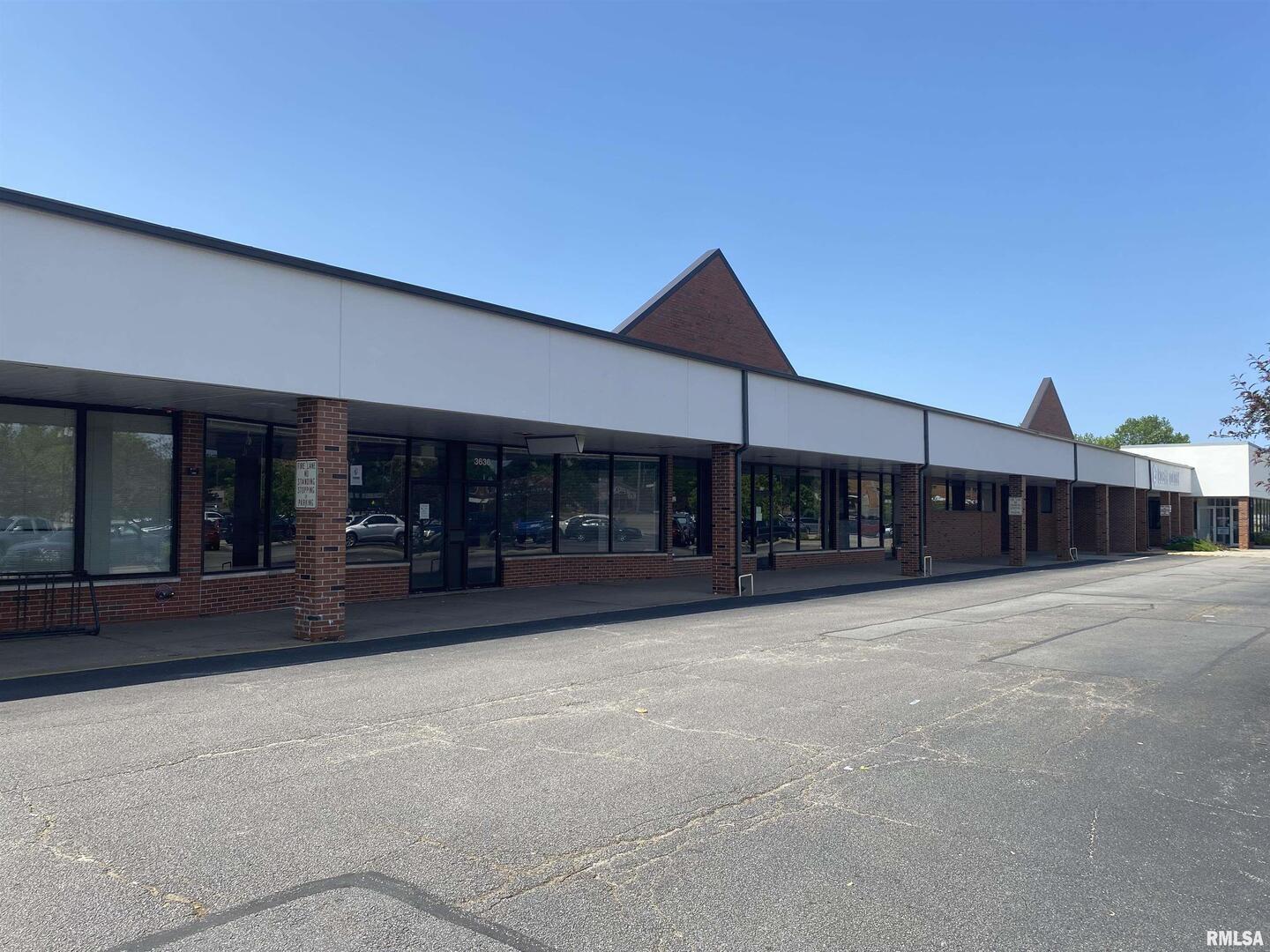 Photo 1 of 9 — 3624 AVENUE OF THE CITIES Avenue, Moline, IL 61265
