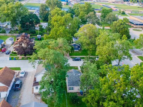 Tiny photo for 915 E Prairie Street, Pontiac, IL 61764 (MLS # 12488470)