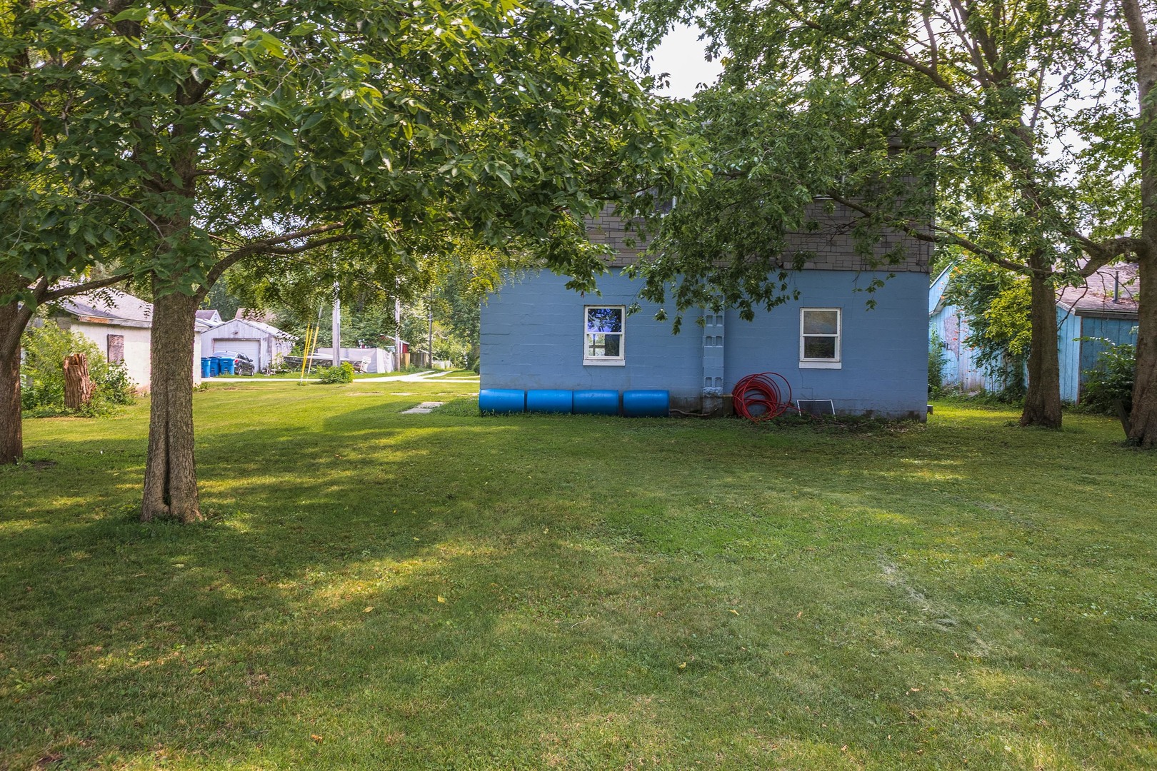 807 W Henry Street