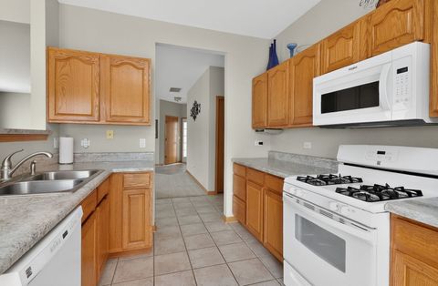 Tiny photo for 21035 W Aspen Lane, Plainfield, IL 60544 (MLS # 12608766)