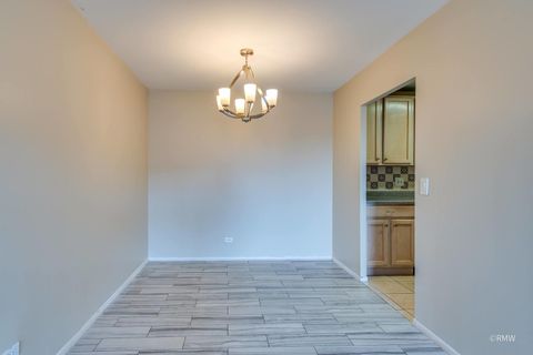 Tiny photo for 840 Wellington Avenue #318, Elk Grove Village, IL 60007 (MLS # 12336664)