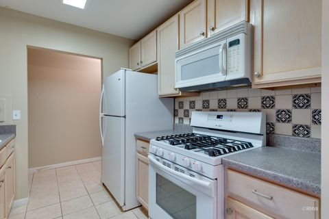 Tiny photo for 840 Wellington Avenue #318, Elk Grove Village, IL 60007 (MLS # 12336664)