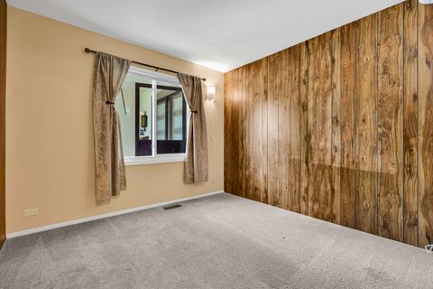 Tiny photo for 1272 Arlington Drive W, Hanover Park, IL 60133 (MLS # 12656655)