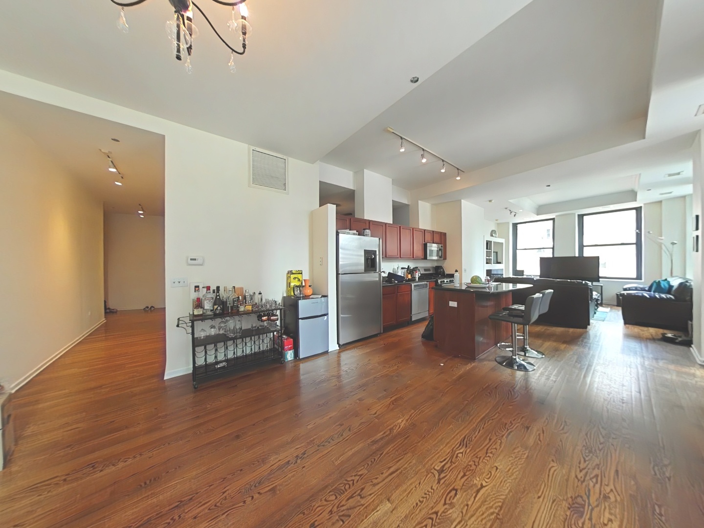 208 W Washington Street 1211