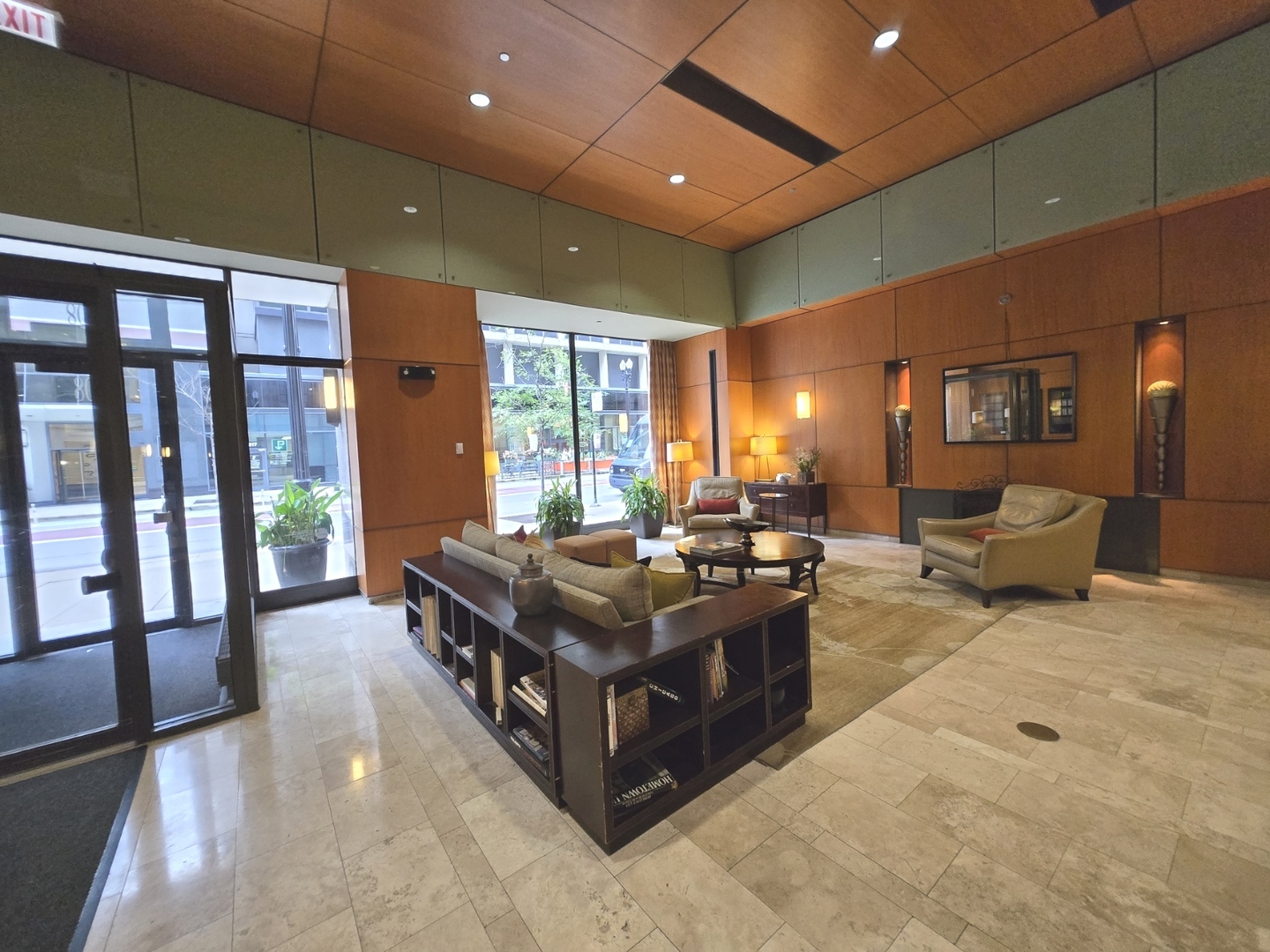 208 W Washington Street 1211