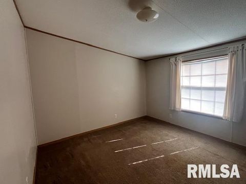 Tiny photo for 3106 N STEWART Lane, Marion, IL 62959 (MLS # EB459953)