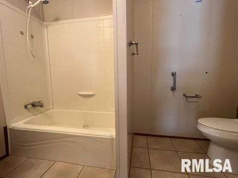 Tiny photo for 3106 N STEWART Lane, Marion, IL 62959 (MLS # EB459953)