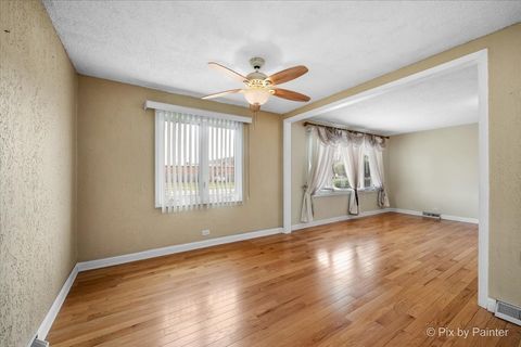 Tiny photo for 416 S Prospect Avenue, Itasca, IL 60143 (MLS # 12609240)