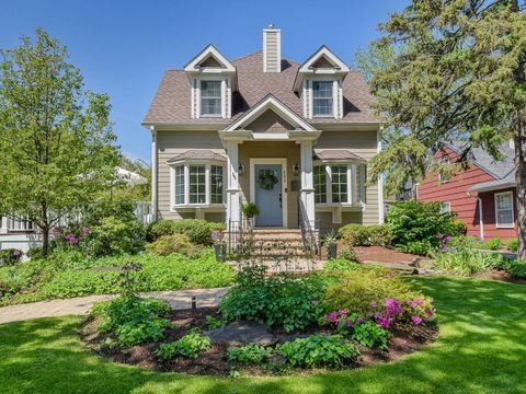 A home in Glen Ellyn