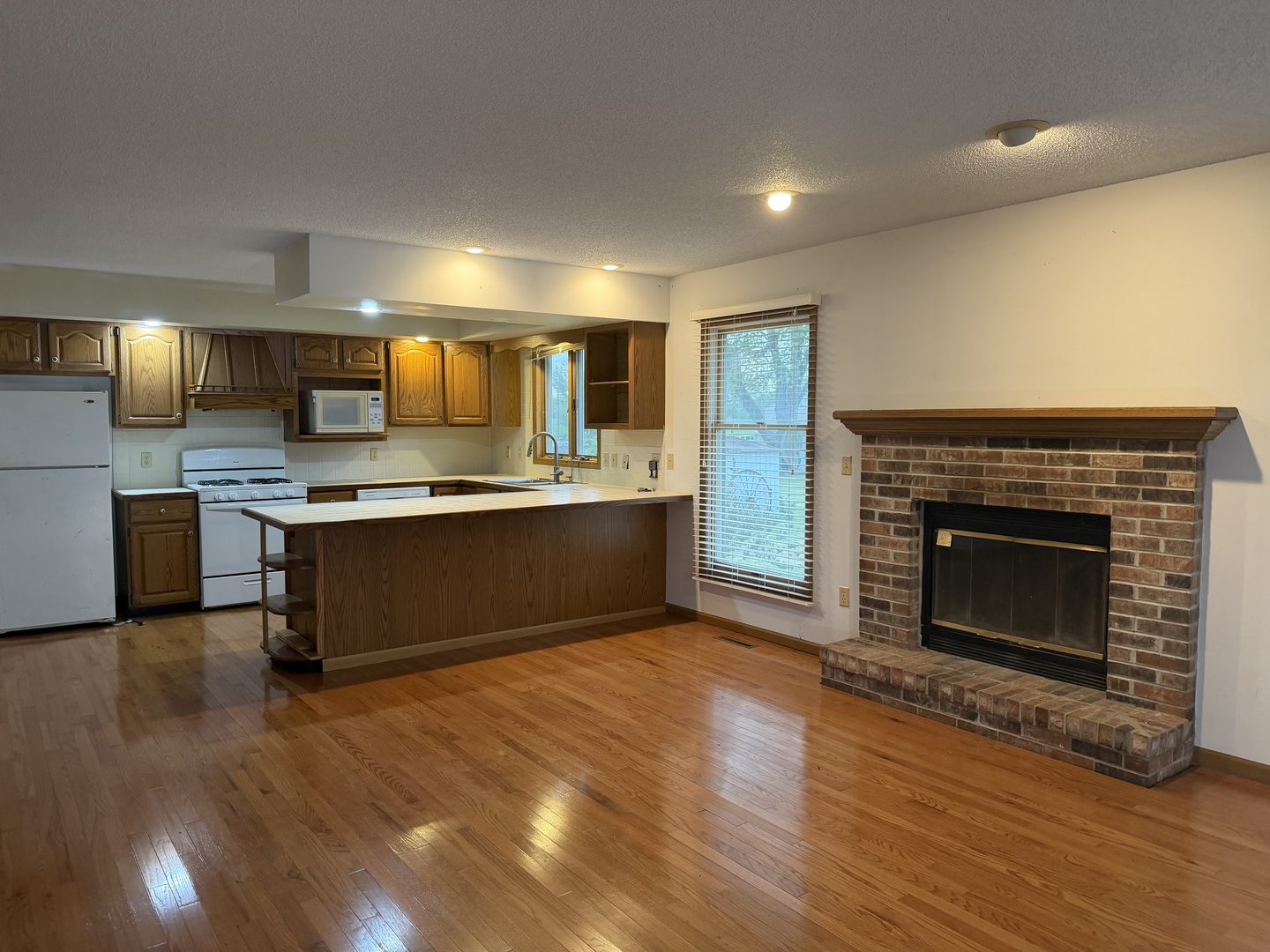 1320 W 2nd Street