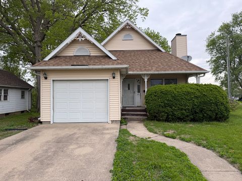 Photo of 1320 W 2nd Street, Rock Falls, IL 61071 (MLS # 12630408)