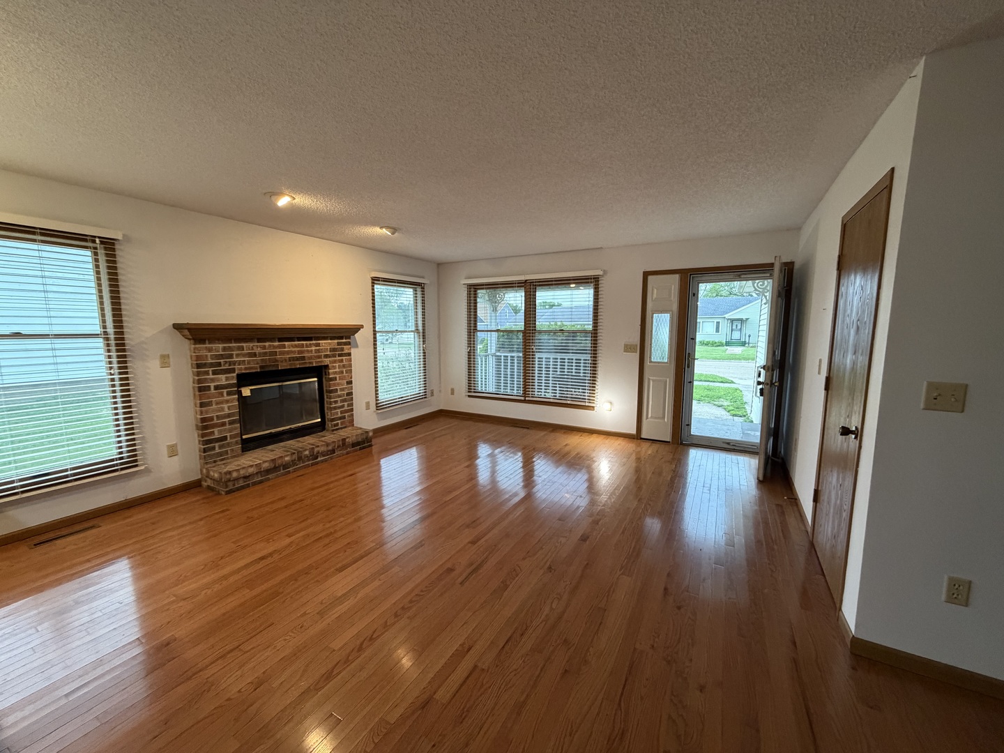 1320 W 2nd Street