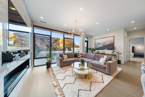 Tiny photo for 6 N Bishop Street #206, Chicago, IL 60607 (MLS # 12660925)