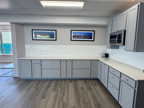 Tiny photo for 6301 N Sheridan Road #24E, Chicago, IL 60660 (MLS # 12634005)