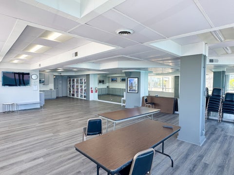 Tiny photo for 6301 N Sheridan Road #24E, Chicago, IL 60660 (MLS # 12634005)
