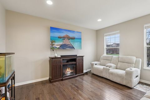 Tiny photo for 440 Town Center Boulevard, Gilberts, IL 60136 (MLS # 12607076)