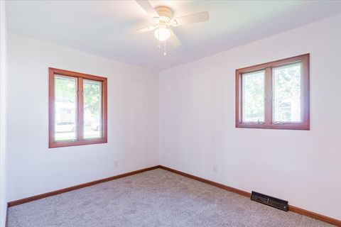 Tiny photo for 436 Standish Drive, Bloomington, IL 61704 (MLS # 12464620)