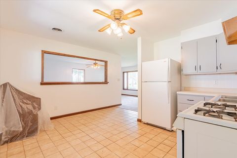 Tiny photo for 436 Standish Drive, Bloomington, IL 61704 (MLS # 12464620)