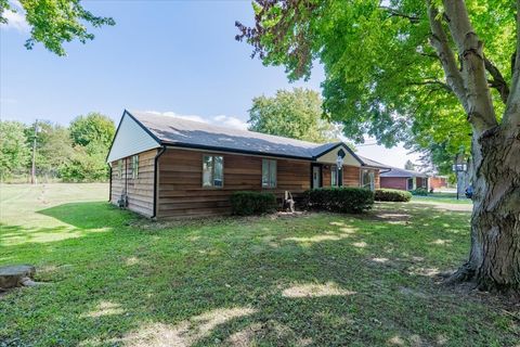 Tiny photo for 436 Standish Drive, Bloomington, IL 61704 (MLS # 12464620)