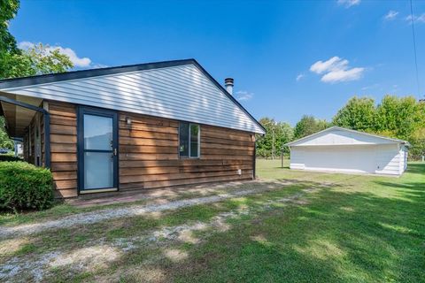 Tiny photo for 436 Standish Drive, Bloomington, IL 61704 (MLS # 12464620)