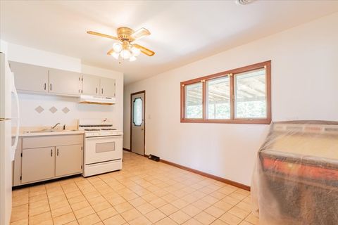 Tiny photo for 436 Standish Drive, Bloomington, IL 61704 (MLS # 12464620)