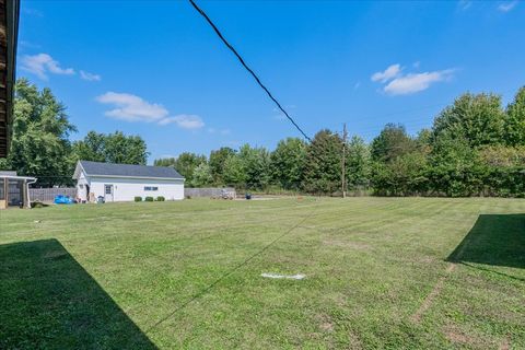 Tiny photo for 436 Standish Drive, Bloomington, IL 61704 (MLS # 12464620)