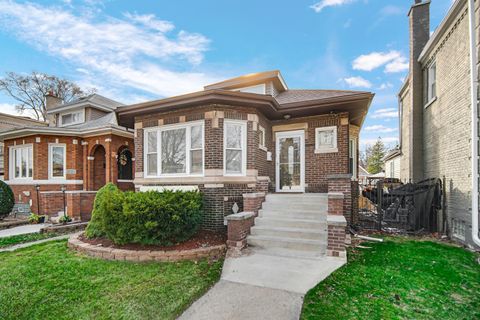 Photo of 11008 S Wallace Street, Chicago, IL 60628 (MLS # 12599722)