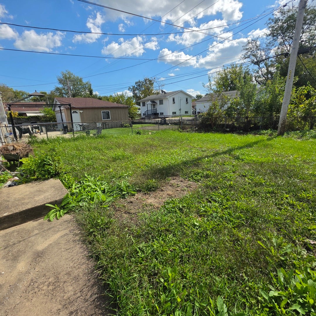 1649 W 163rd Street