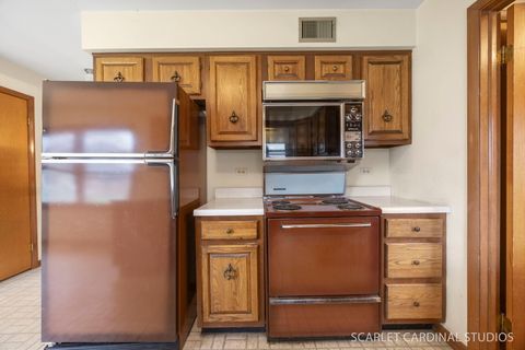 Tiny photo for 1110 S Fernandez Avenue, Arlington Heights, IL 60005 (MLS # 12616179)