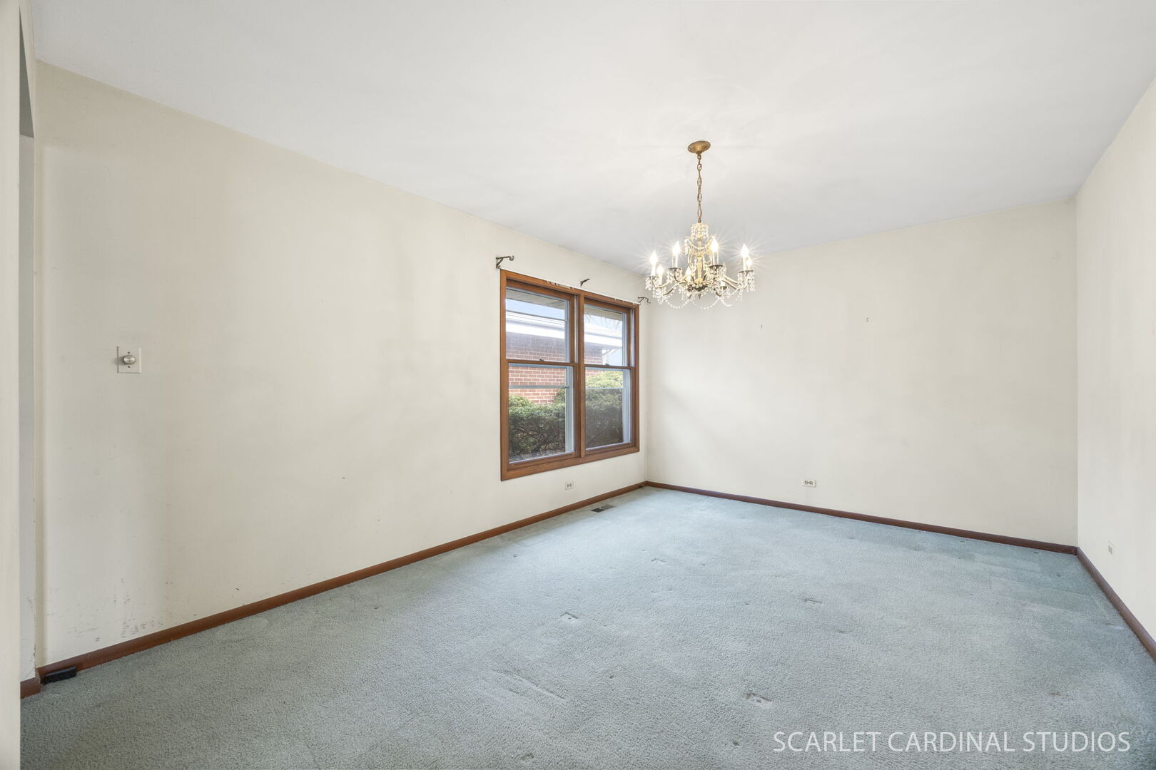 1110 S Fernandez Avenue