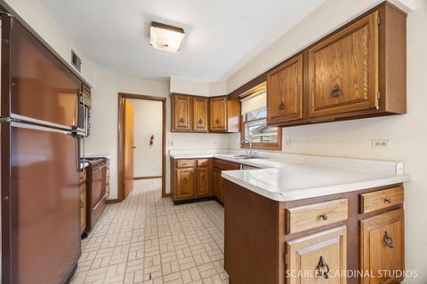 Tiny photo for 1110 S Fernandez Avenue, Arlington Heights, IL 60005 (MLS # 12616179)