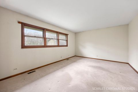 Tiny photo for 1110 S Fernandez Avenue, Arlington Heights, IL 60005 (MLS # 12616179)