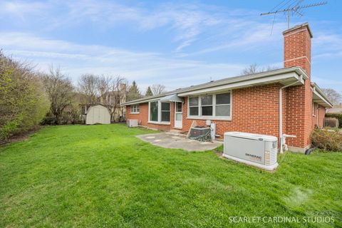 Tiny photo for 1110 S Fernandez Avenue, Arlington Heights, IL 60005 (MLS # 12616179)