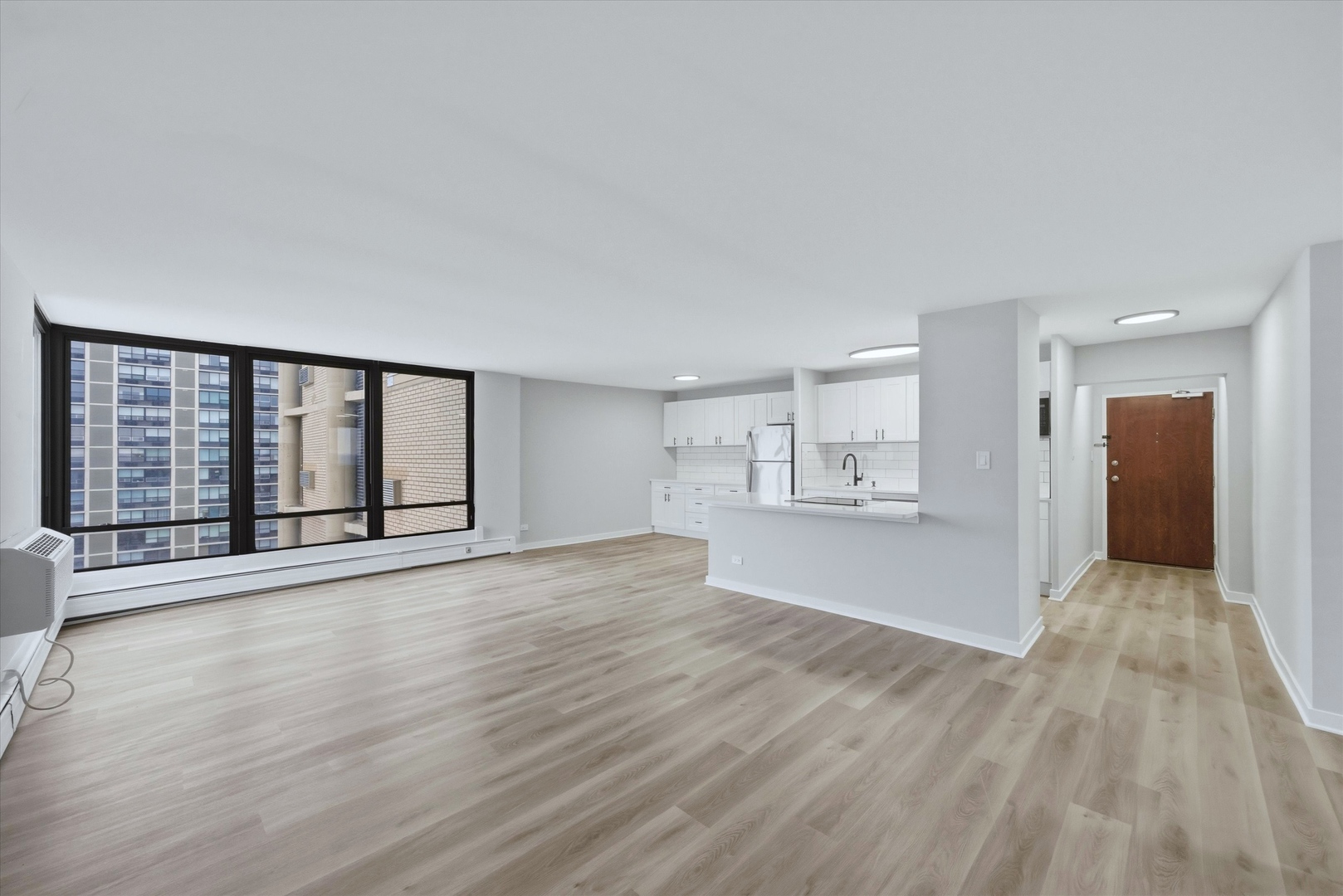 5740 N Sheridan Road 17D