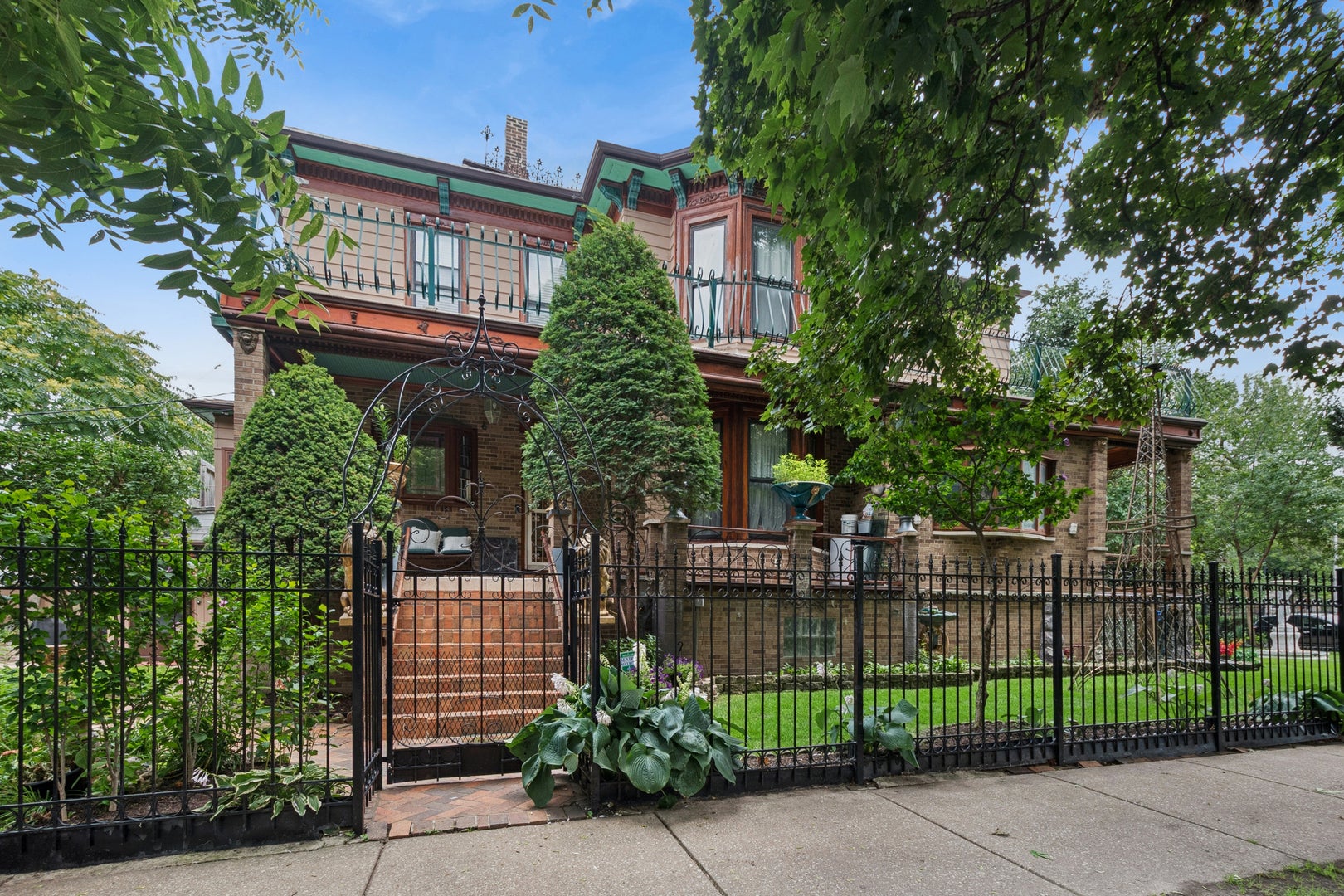 2656 W Logan Boulevard