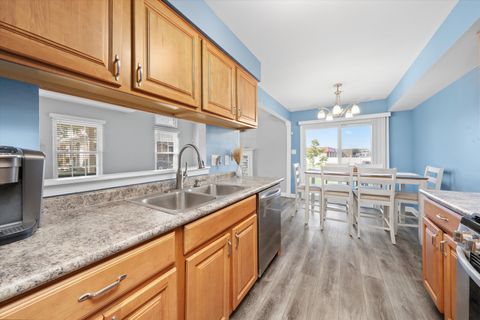 Tiny photo for 16011 84th Place, Tinley Park, IL 60487 (MLS # 12508190)