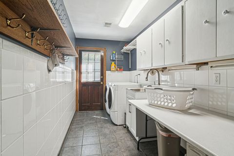 Tiny photo for 1102 E Waverly Drive, Arlington Heights, IL 60004 (MLS # 12606282)