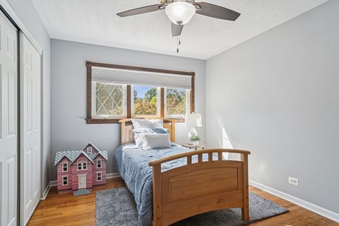 Tiny photo for 1102 E Waverly Drive, Arlington Heights, IL 60004 (MLS # 12606282)