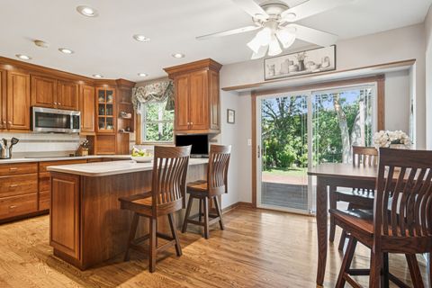 Tiny photo for 1102 E Waverly Drive, Arlington Heights, IL 60004 (MLS # 12606282)