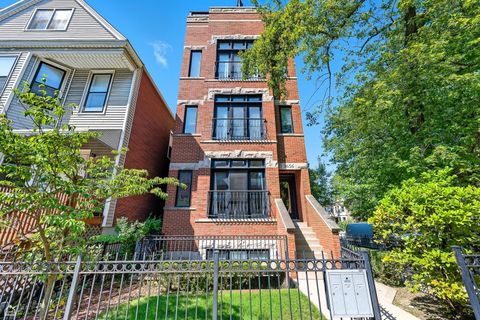 3656 N DAMEN Avenue 1 Chicago IL 60618