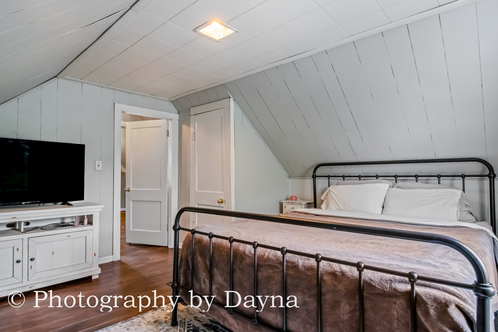 Tinley Park, Illinois 60477, United States, 4 Bedrooms Bedrooms, ,1 BathroomBathrooms,Residential,Active,227694