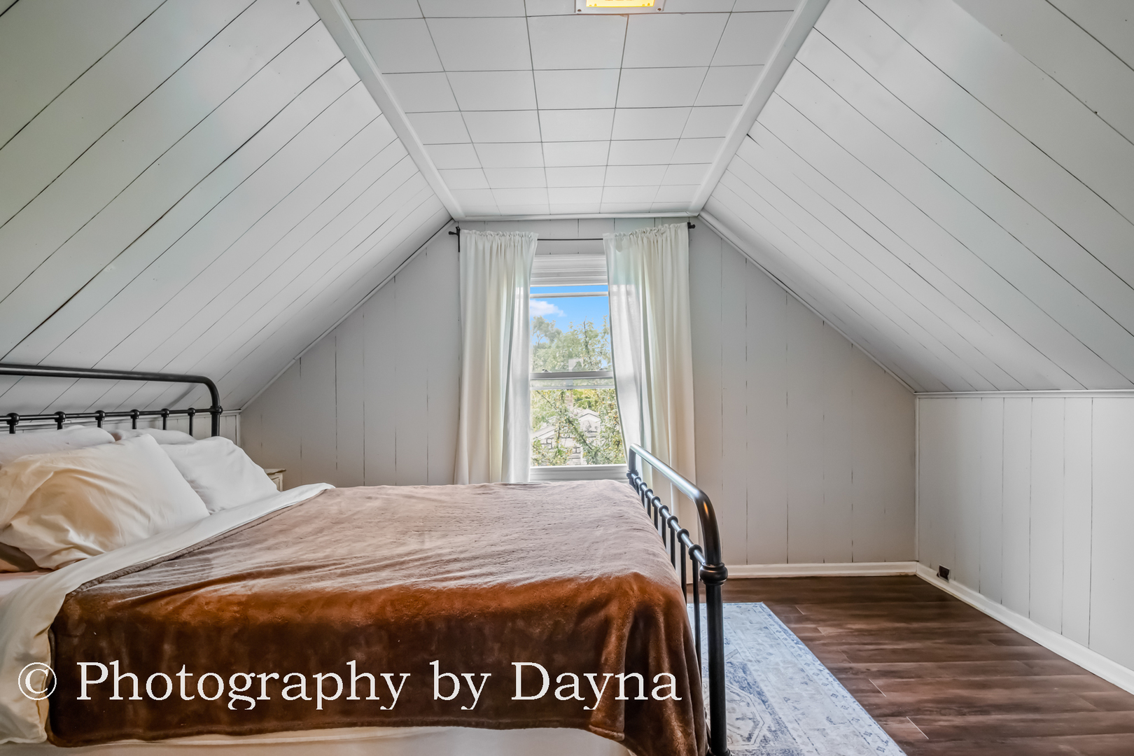 Tinley Park, Illinois 60477, United States, 4 Bedrooms Bedrooms, ,1 BathroomBathrooms,Residential,Active,227694