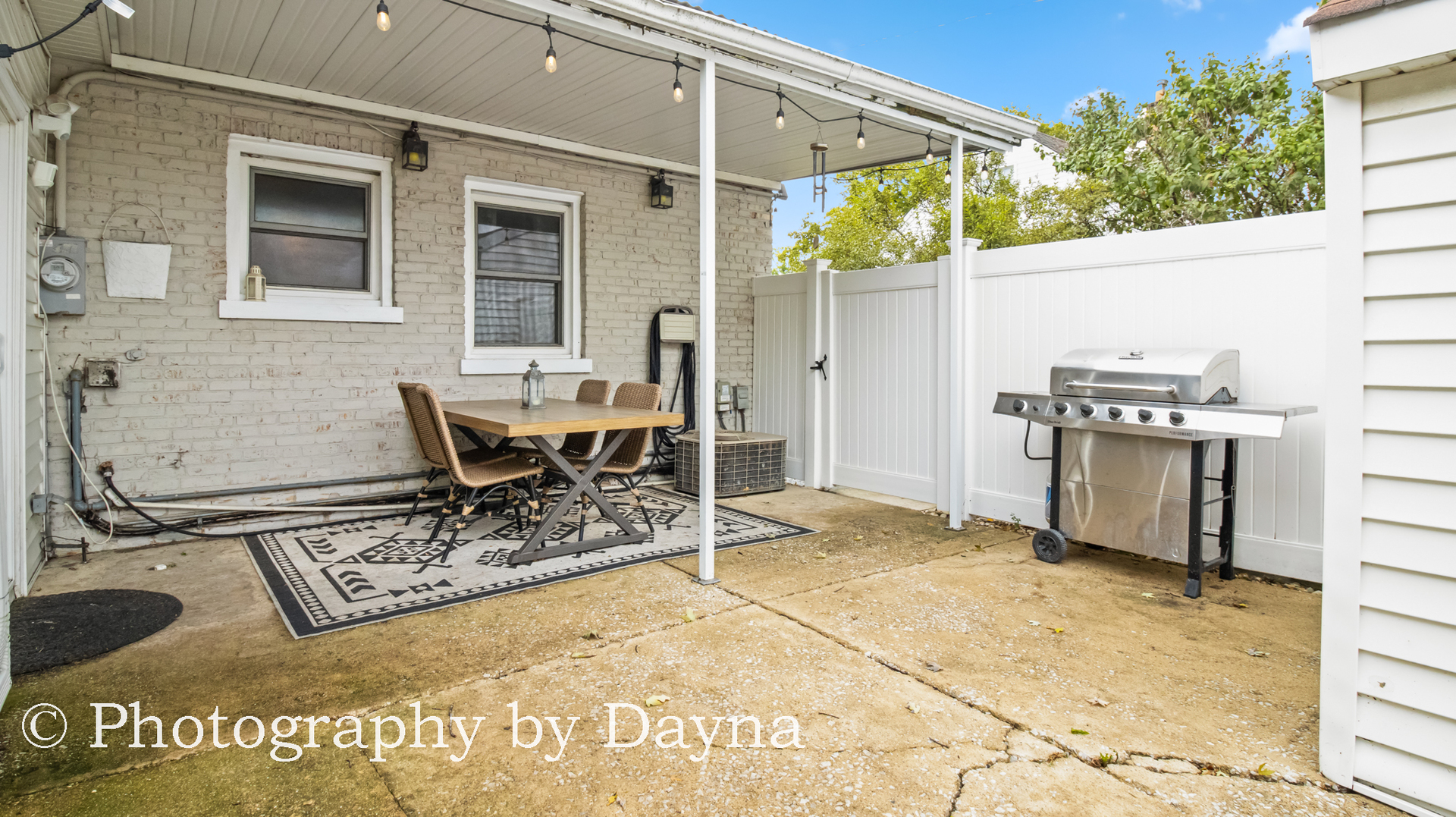 Tinley Park, Illinois 60477, United States, 4 Bedrooms Bedrooms, ,1 BathroomBathrooms,Residential,Active,227694