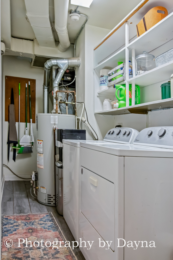 Tinley Park, Illinois 60477, United States, 4 Bedrooms Bedrooms, ,1 BathroomBathrooms,Residential,Active,227694