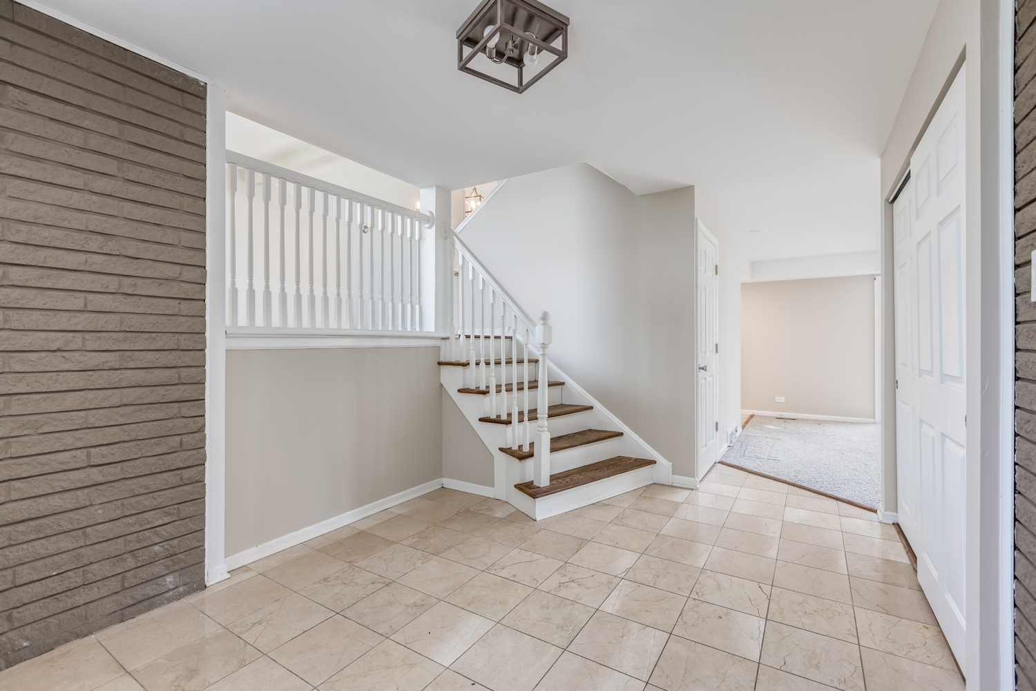 9804 N Lauren Lane