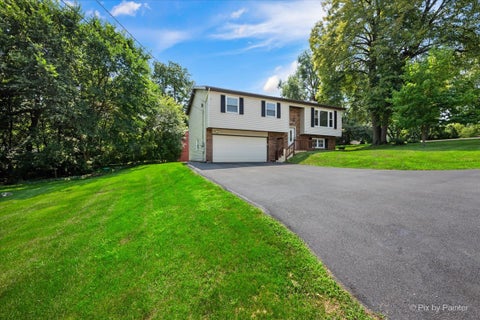 Tiny photo for 6122 Pleasant View Road, Cary, IL 60013 (MLS # 12728269)