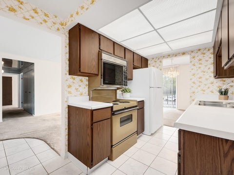 Tiny photo for 6340 AMERICANA Drive #216, Willowbrook, IL 60527 (MLS # 12648534)