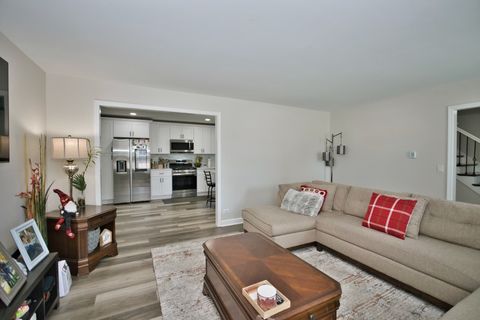 Tiny photo for 529 Warwick Drive, Naperville, IL 60565 (MLS # 12412506)